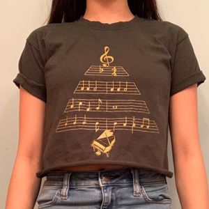 4/$25 forest green vintage tee